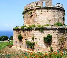 قلعه ی رومیان آنتالیا Roman Fortress